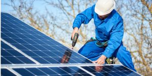 Installation Maintenance Panneaux Solaires Photovoltaïques à Uchaud